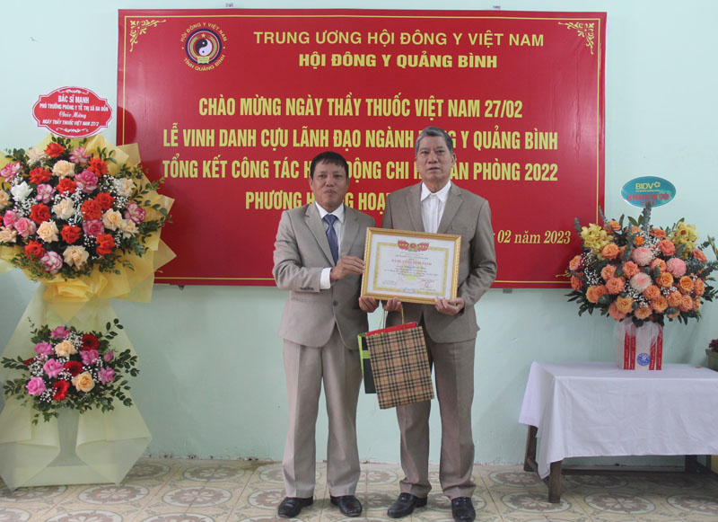 Vinh danh cựu lãnh đạo ngành Đông y Quảng Bình