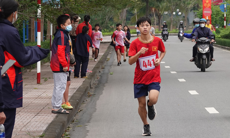 Kiên trì trên từng bước chạy