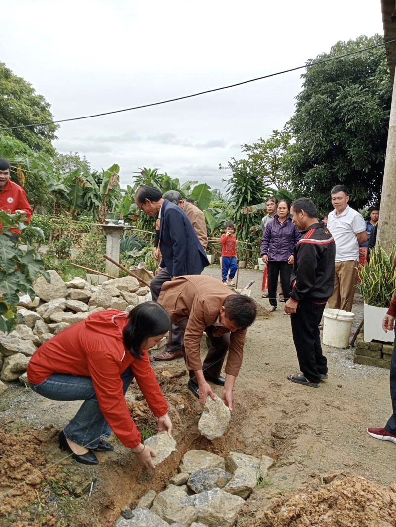 Hỗ trợ xây dựng 9 nhà "Nhân ái" cho người dân có hoàn cảnh khó khăn