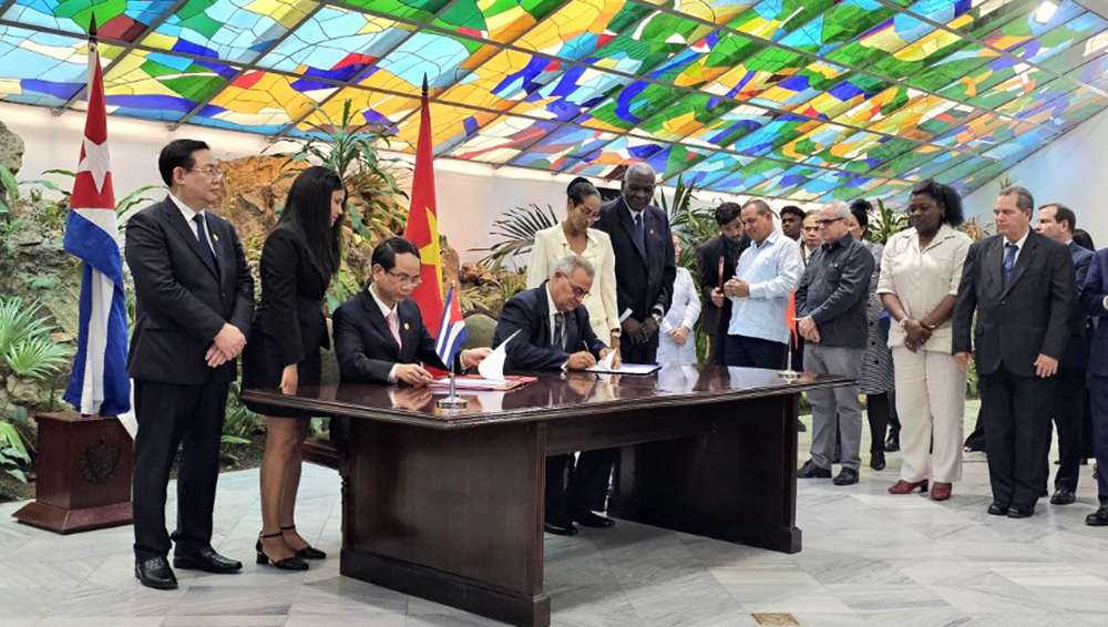 Tăng cường hợp tác giữa Quảng Bình và Santiago de Cuba