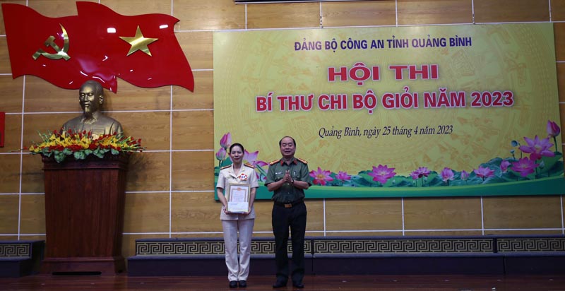 Sôi nổi hội thi bí thư chi bộ giỏi năm 2023 của Đảng bộ Công an tỉnh