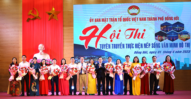 Tuyên truyền "Thực hiện nếp sống văn minh đô thị" năm 2023