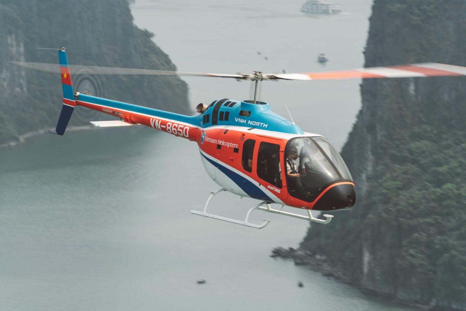 Vụ rơi trực thăng trên vịnh Hạ Long: Đã vớt được 3 thi thể