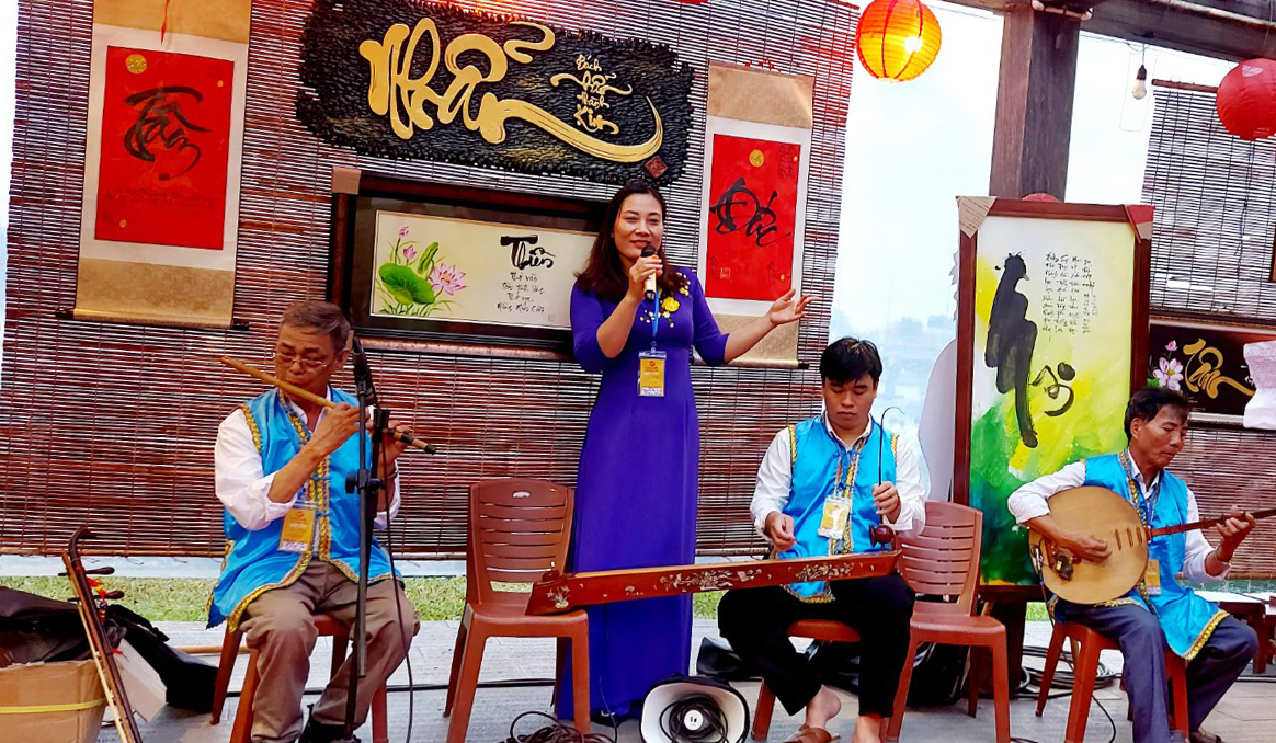 Quảng bá hò khoan Lệ Thủy tại Festival nghề truyền thống Huế