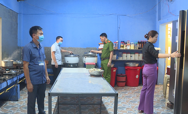 Bố Trạch: Bảo đảm vệ sinh an toàn thực phẩm mùa du lịch