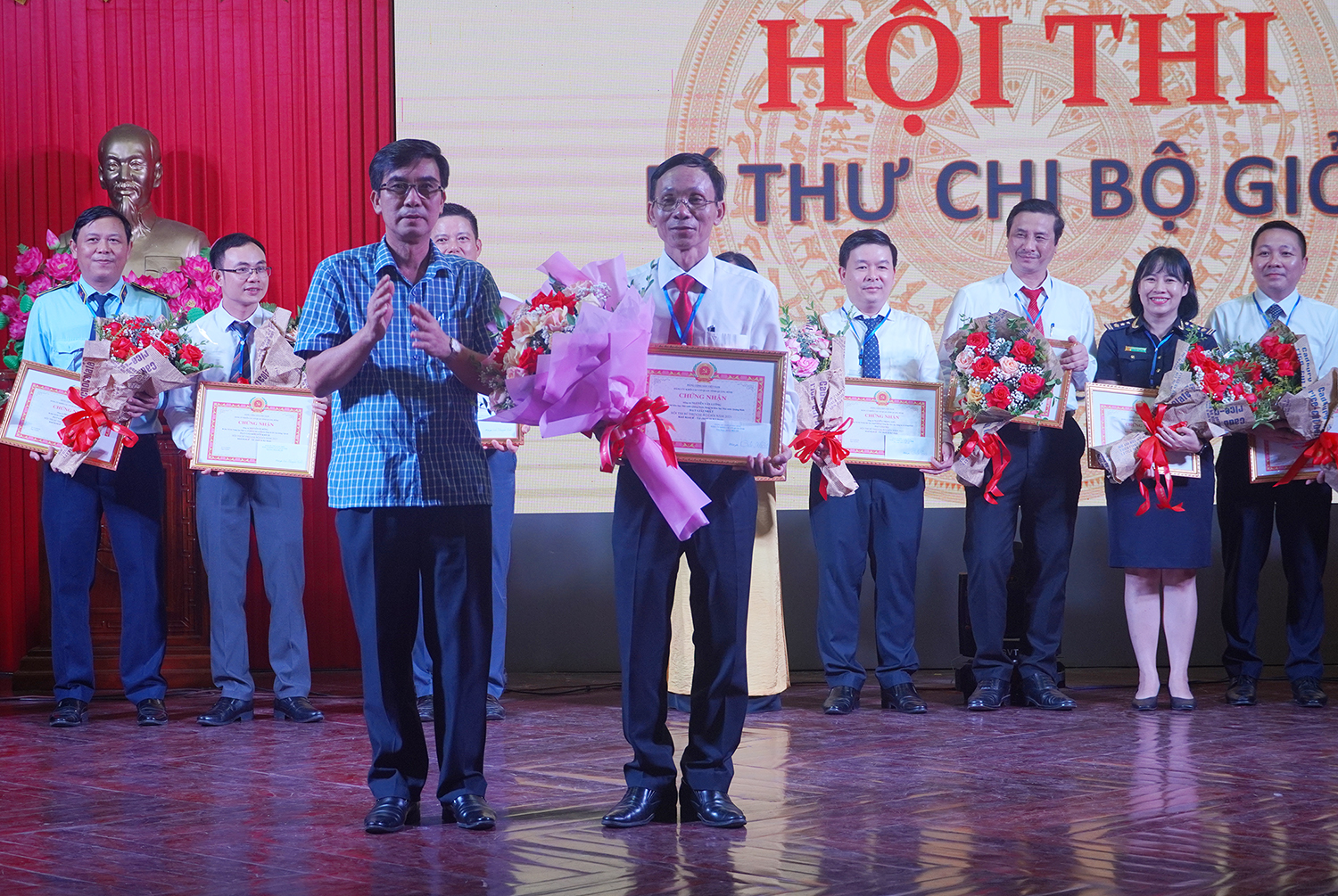 Khối Kinh tế - Tài chính và Kỹ thuật: Tổ chức hội thi bí thư chi bộ giỏi