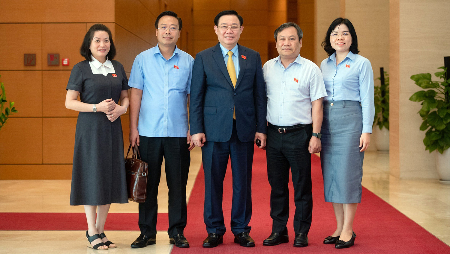 Đại biểu Quốc hội đóng góp nhiều ý kiến về dự thảo nghị quyết và dự án luật