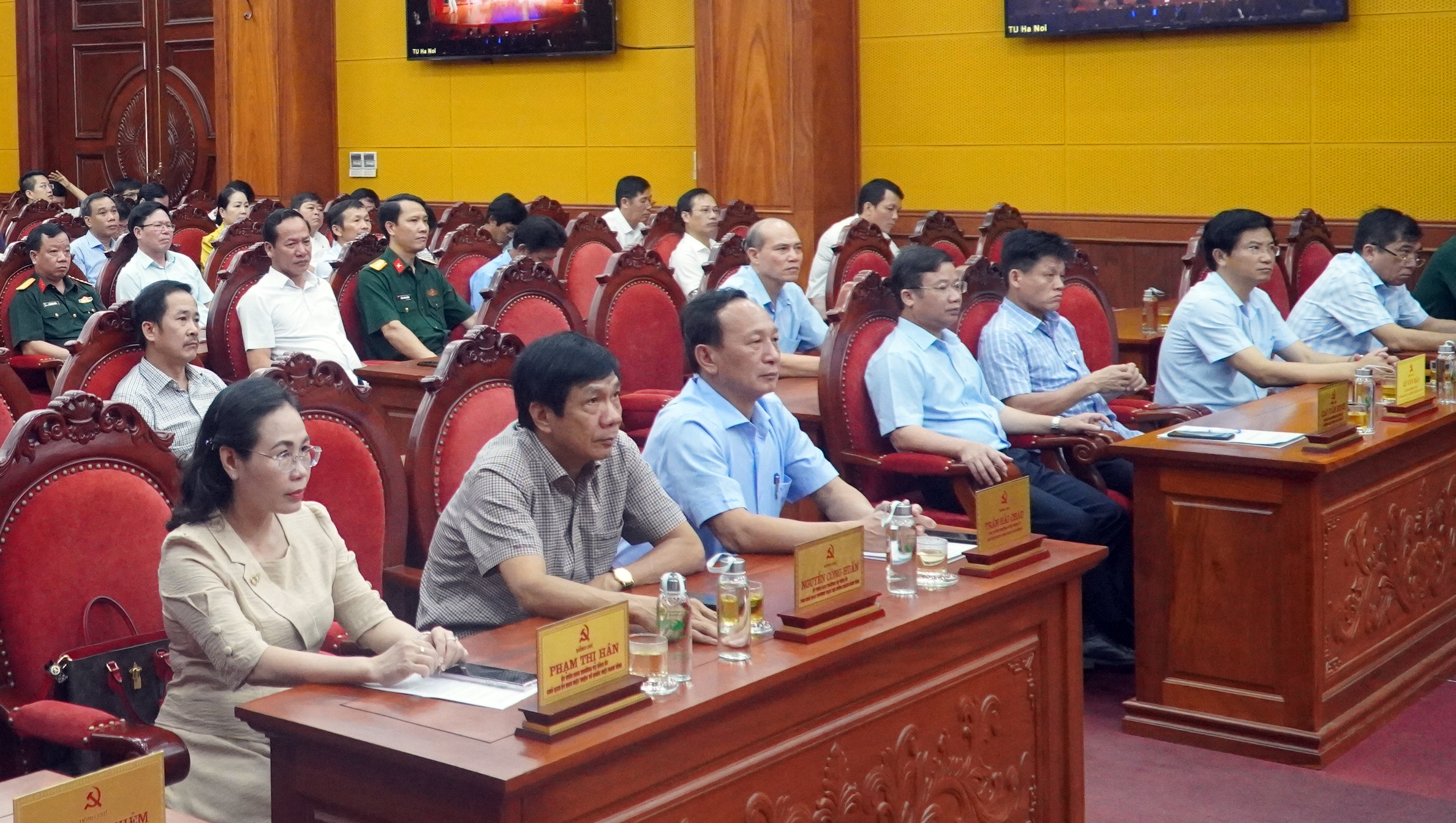 Tư tưởng, đạo đức, phong cách của Người luôn soi đường cho toàn Đảng, toàn quân, toàn dân