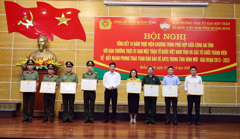 Tăng cường phối hợp đẩy mạnh phong trào toàn dân bảo vệ an ninh Tổ quốc