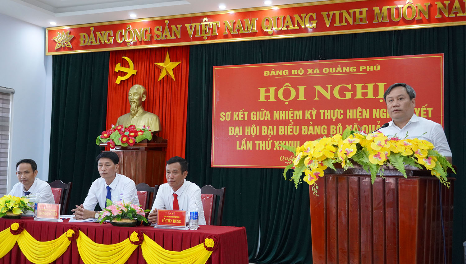 Đồng chí Bí thư Tỉnh ủy dự hội nghị sơ kết giữa nhiệm kỳ của Đảng bộ xã Quảng Phú
