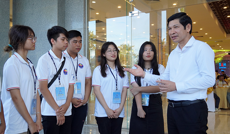 Phó Chủ tịch UBND tỉnh Hồ An Phong gặp mặt đại biểu dự "Trại hè Việt Nam 2023"
