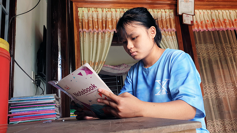 Nữ sinh nghèo đỗ 