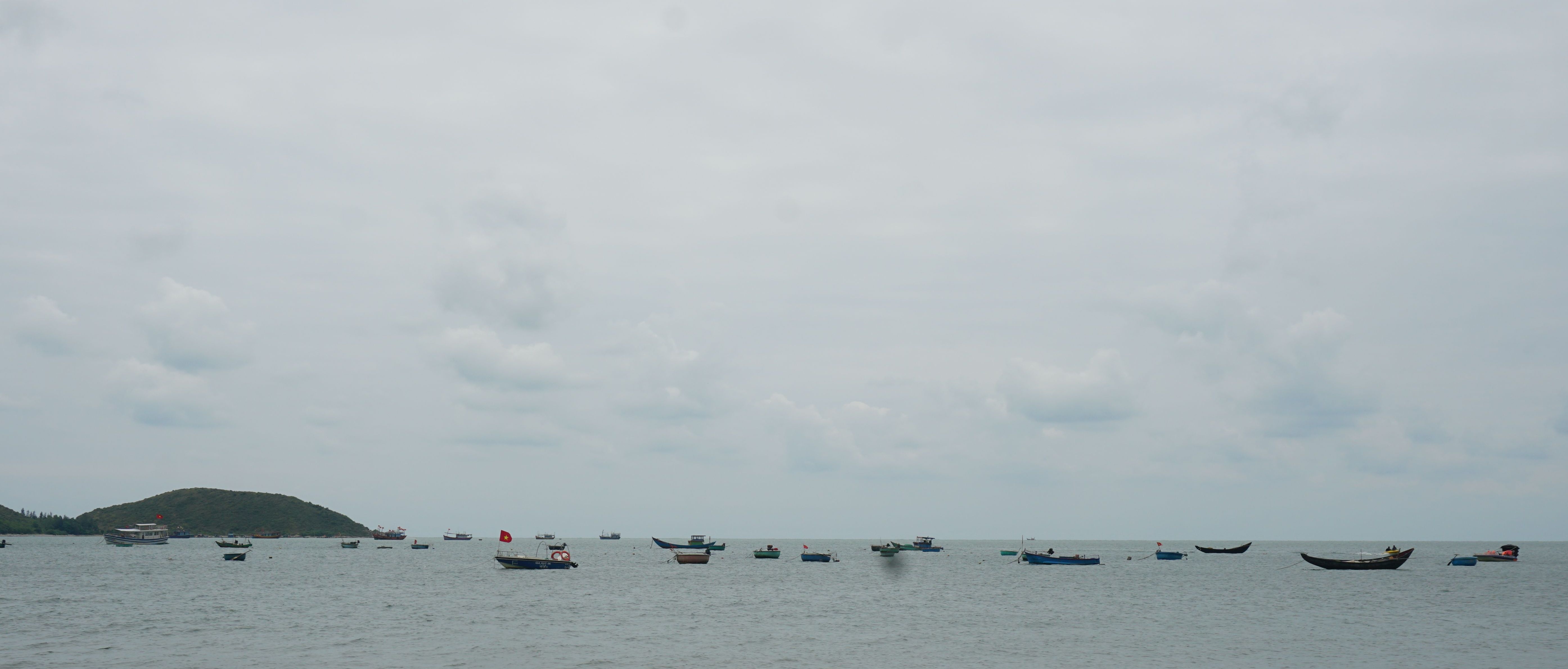 Quảng Trạch: Một ngư dân nghi mất tích khi đi câu mực trên biển