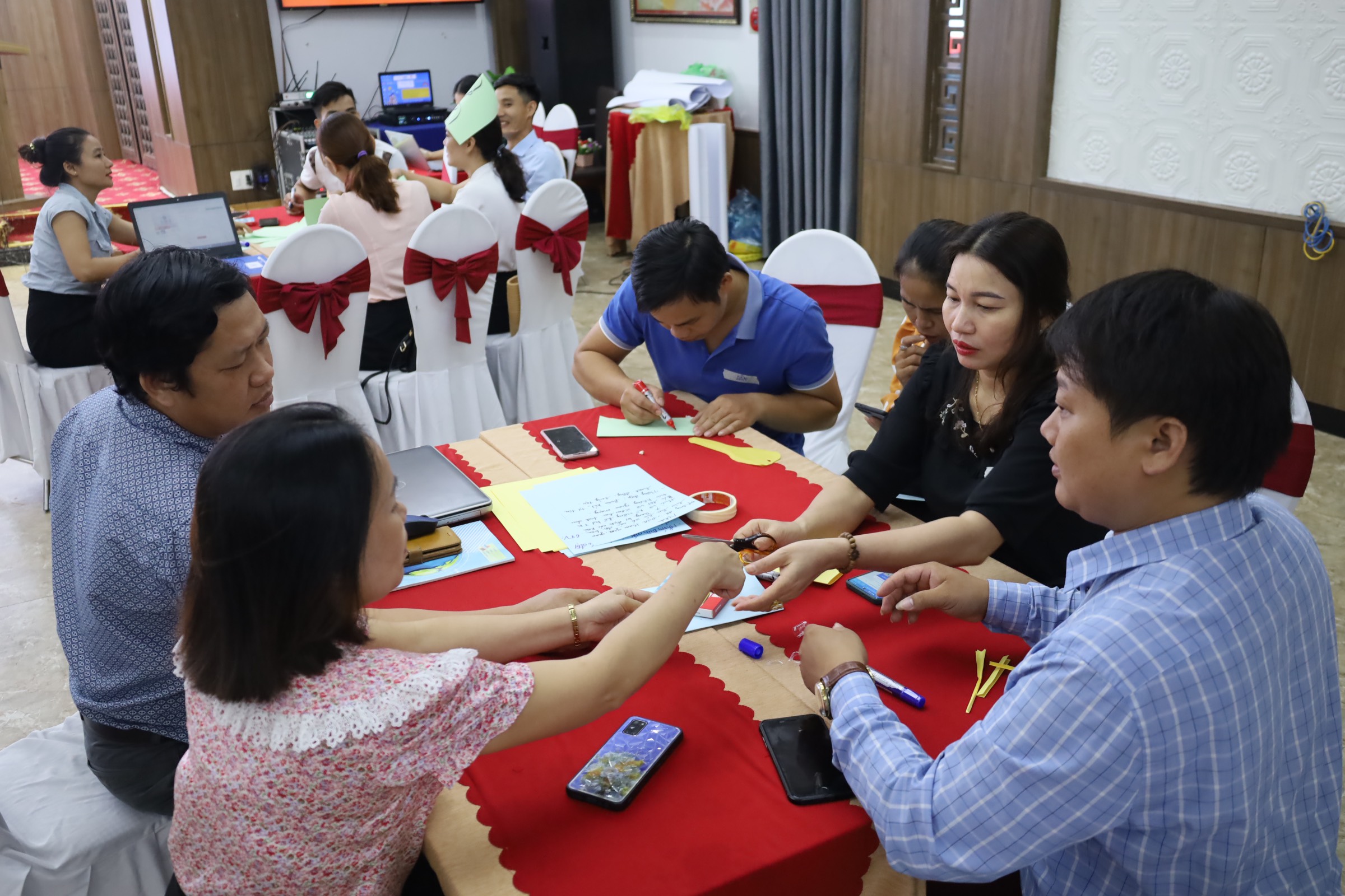 Tập huấn nâng cao nhận thức về hành vi xâm hại, bóc lột tình dục trẻ em trực tuyến