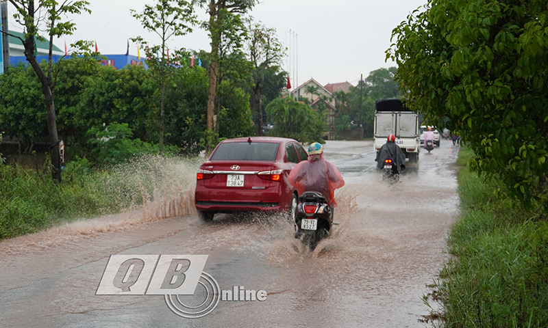 TP. Đồng Hới: Một đoạn đường vừa mưa đã ngập