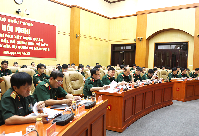 Xây dựng chế độ, chính sách ưu tiên đối với hạ sĩ quan, binh sĩ và thân nhân