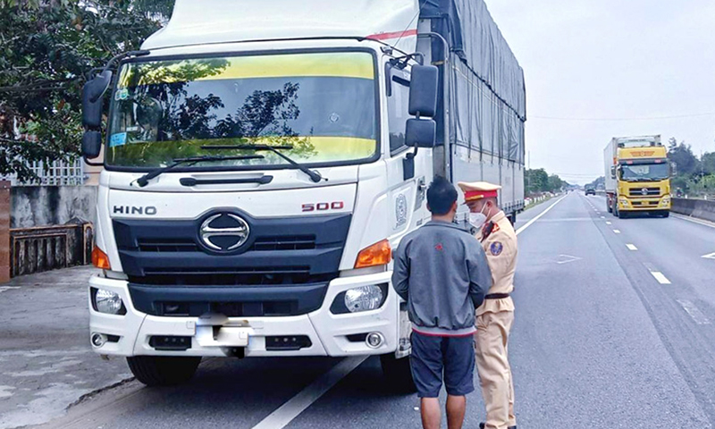 9 tháng năm 2023, 50 người chết do tai nạn giao thông