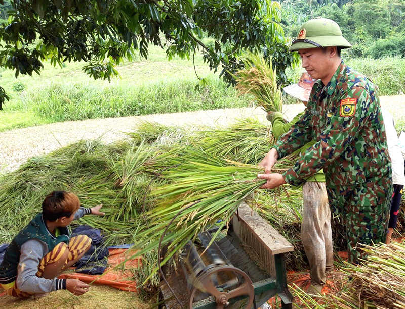 Phát huy vai trò cán bộ, đảng viên Biên phòng tăng cường cấp ủy địa phương