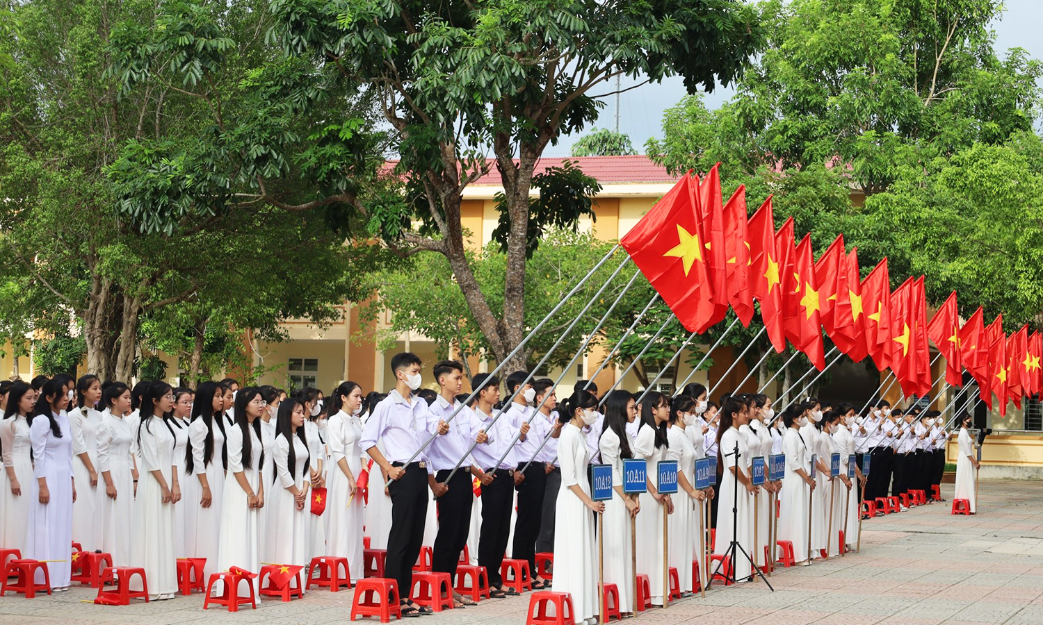 Nghị quyết hợp lòng dân
