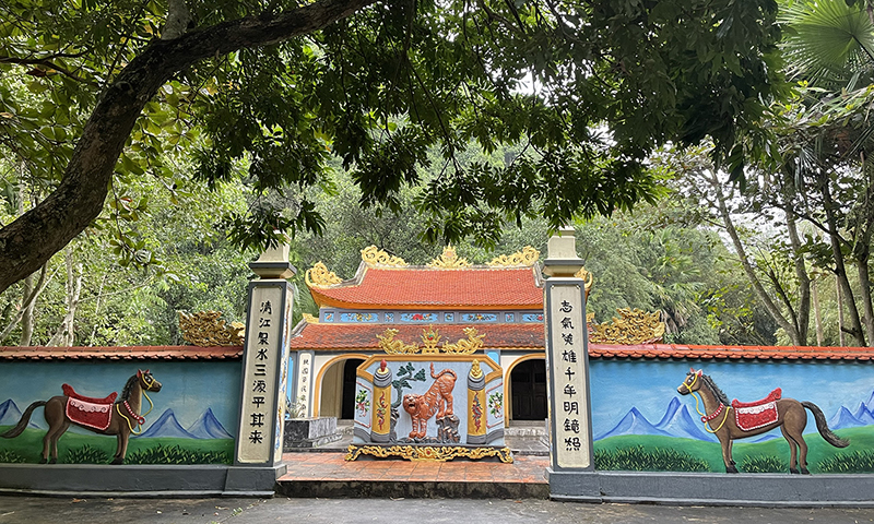 Vẹn tấm lòng son
