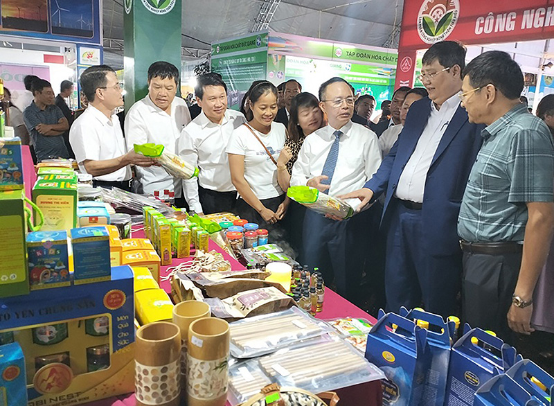 Quảng Bình tham dự hội chợ triển lãm hàng công nghiệp nông thôn tiêu biểu khu vực miền Trung-Tây Nguyên