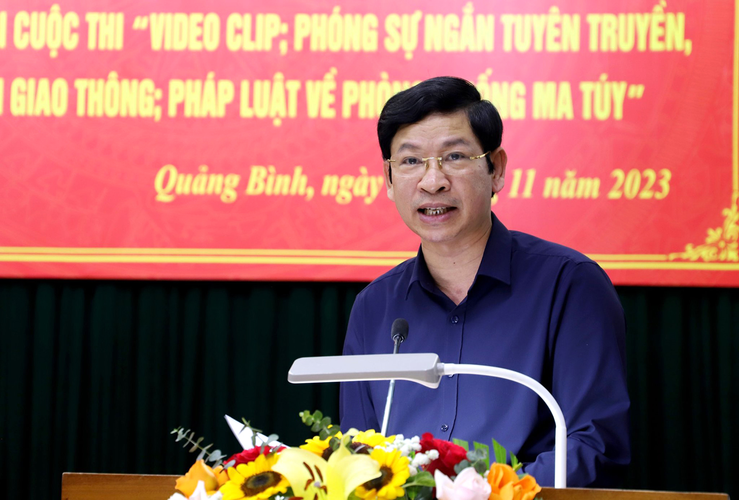 Phát động đợt cao điểm hưởng ứng Ngày Pháp luật Việt Nam