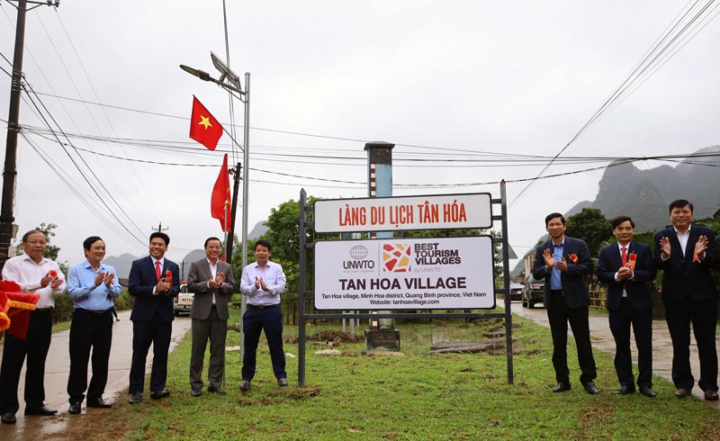 Xã Tân Hóa (Minh Hóa):  Đón nhận danh hiệu Làng Du lịch tốt nhất thế giới