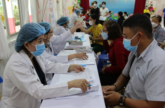 Bộ Y tế hướng dẫn áp dụng khung giá dịch vụ khám chữa bệnh mới nhất