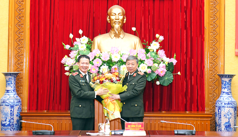 Ban Bí thư điều động Thiếu tướng Vũ Hồng Văn đến công tác tại Cơ quan Ủy ban Kiểm tra Trung ương