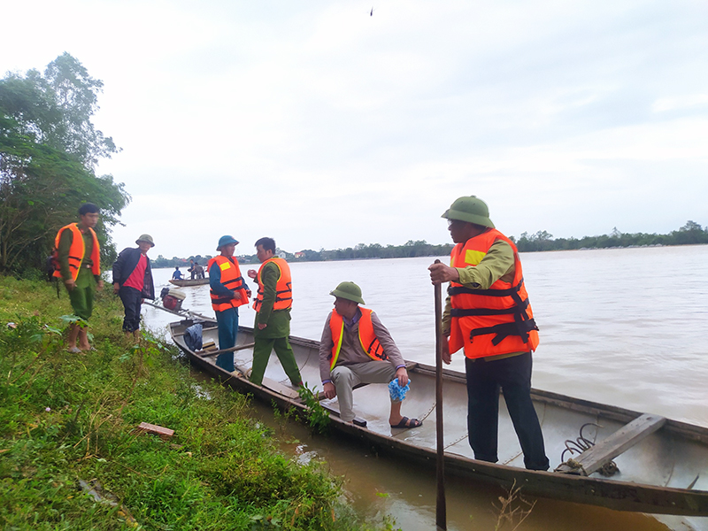 Quảng Ninh: Tìm thấy thi thể người dân rơi xuống sông Long Đại