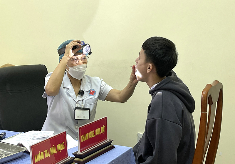 Nỗ lực tuyển quân