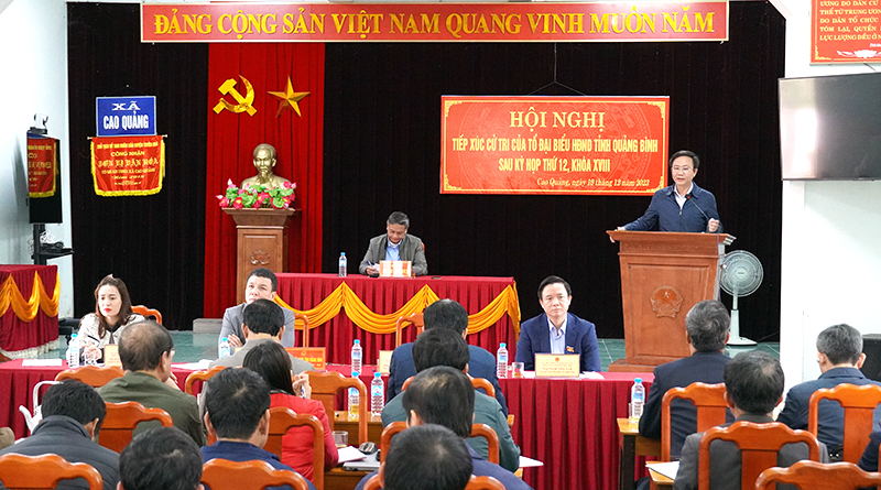 Đại biểu HĐND tỉnh tiếp xúc cử tri sau kỳ họp thứ 12