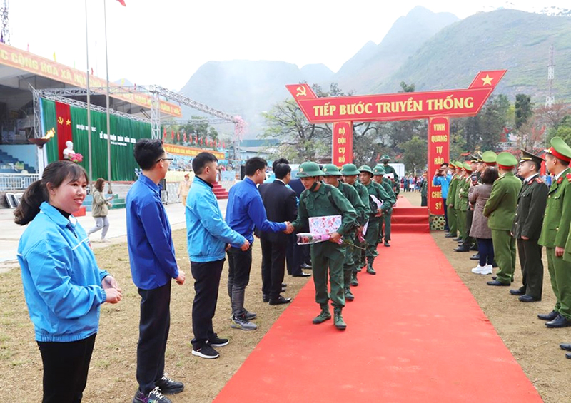 Tuyển quân, ngẫm từ Mèo Vạc