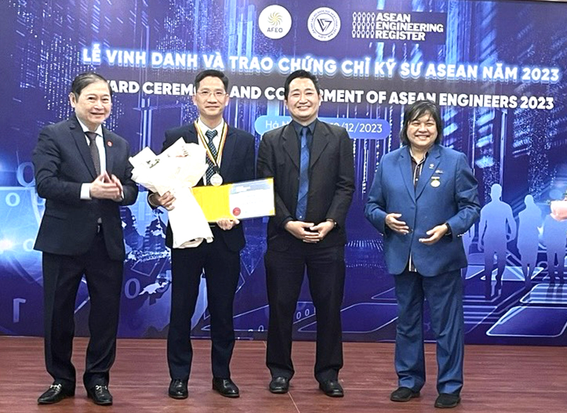 1 kỹ sư Điện lực Quảng Bình được công nhận là "Kỹ sư chuyên nghiệp ASEAN"