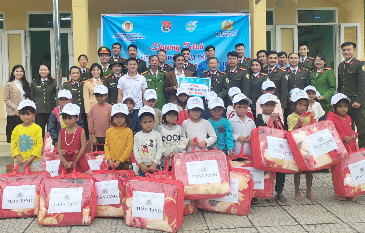Chương trình "Tình nguyện mùa đông-xuân biên giới" tại xã Lâm Thủy
