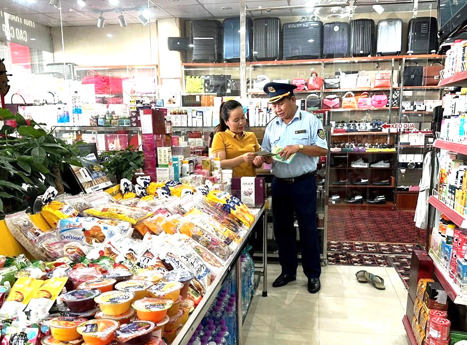 Xử lý hơn 500 vụ vi phạm hàng hóa trong năm 2023