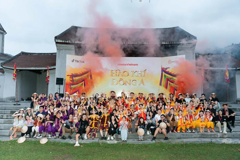 Săn tìm vẻ đẹp Việt Nam qua #HelloVietnam và 60 nhà sáng tạo quốc tế