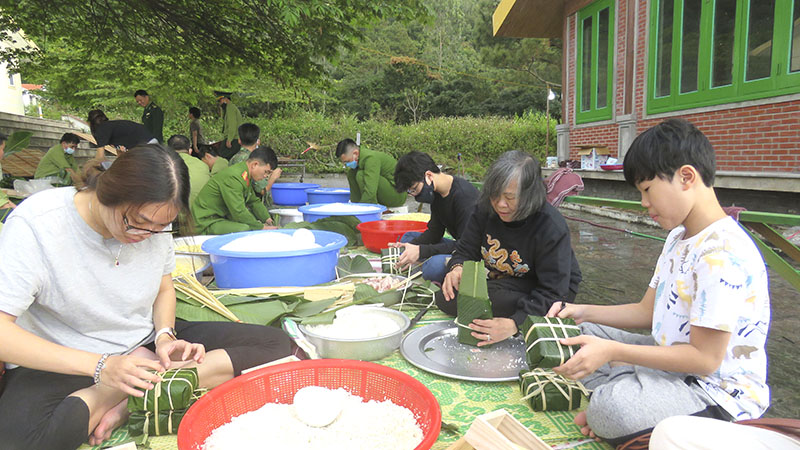 Tết Việt trong không gian văn hóa hiện đại