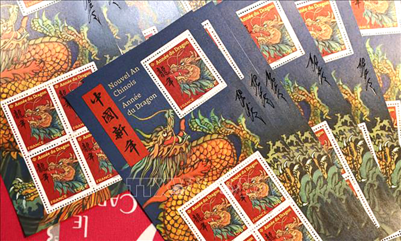 Pháp phát hành bộ tem Rồng