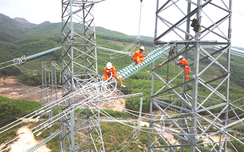 Quyết tâm hoàn thành đúng tiến độ dự án đường dây 500kV mạch 3