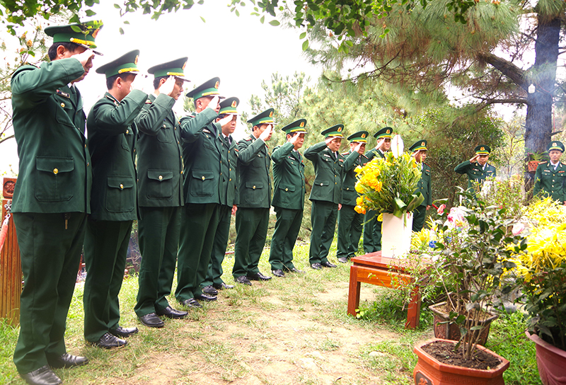 Bộ Chỉ huy BĐBP tỉnh: Dâng hương tưởng niệm Chủ tịch Hồ Chí Minh và các anh hùng liệt sỹ