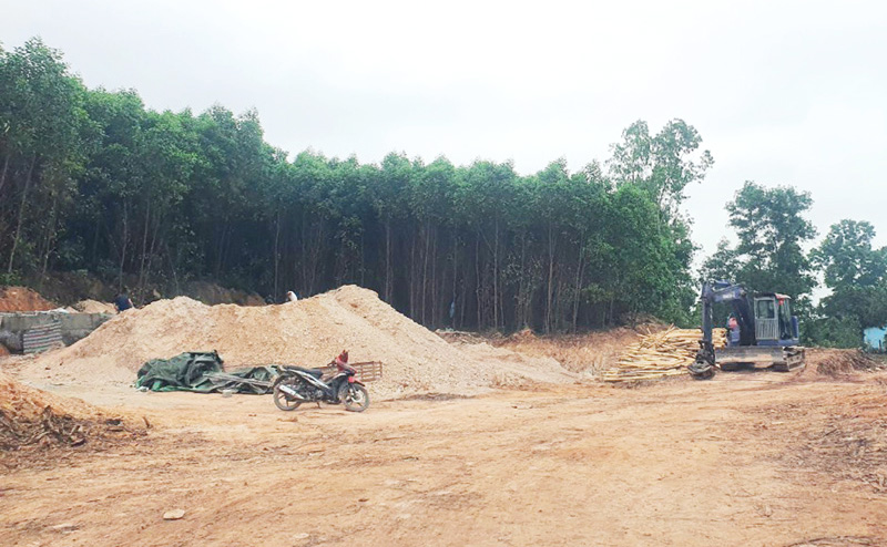 UBND xã Vạn Ninh (Quảng Ninh): Ra quyết định xử phạt đối với hộ dân "phớt lờ" yêu cầu của chính quyền