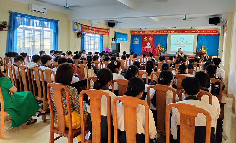 Đẩy mạnh các hoạt động truyền thông nâng cao nhận thức về dân số-kế hoạch hóa gia đình