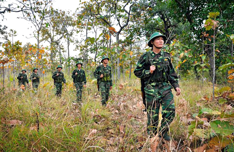 Tổ chức thi và triển lãm ảnh "Tự hào một dải biên cương" lần III