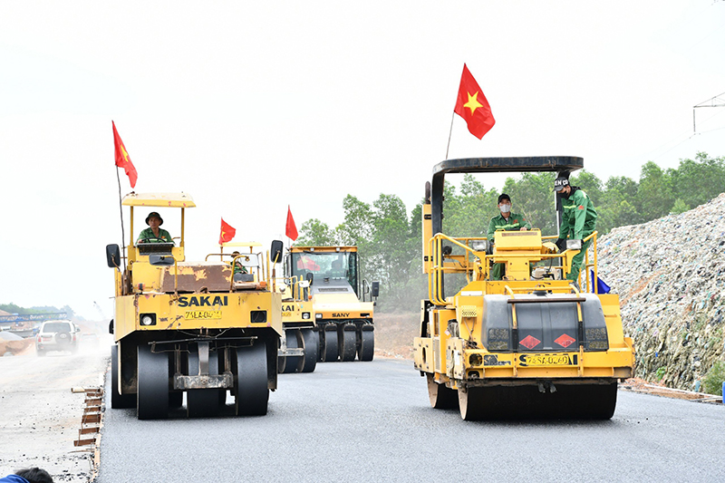 Rộn ràng bài ca xây dựng