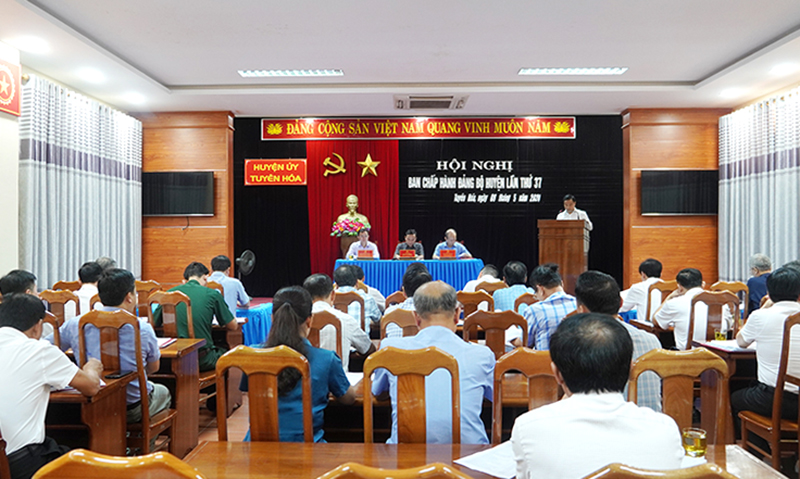 Huyện ủy Tuyên Hóa: Tiếp tục kiện toàn tổ chức bộ máy của hệ thống chính trị bảo đảm tinh gọn