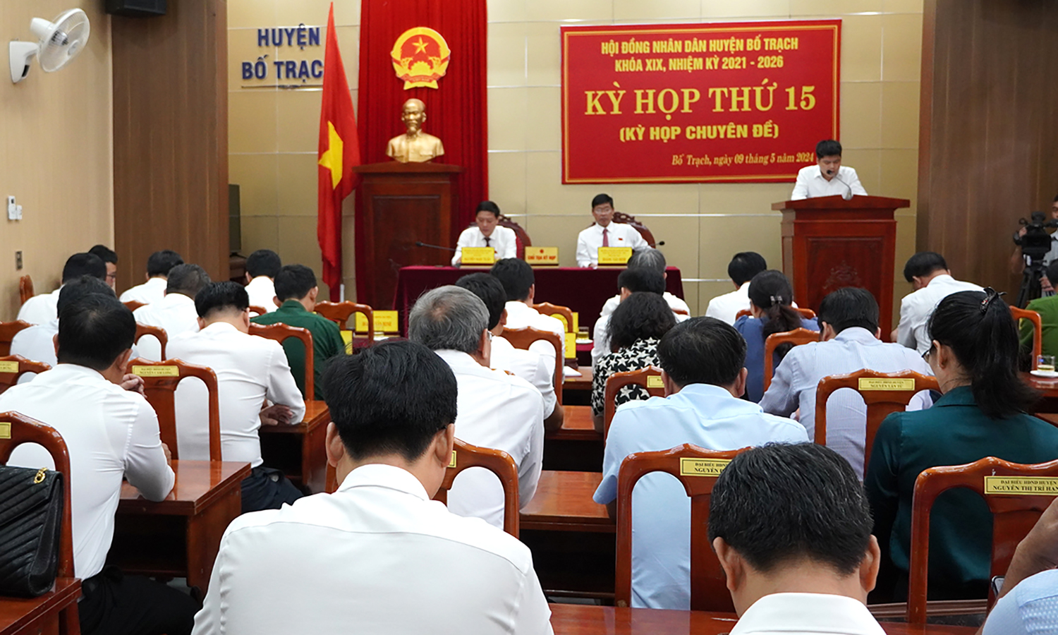 HĐND huyện Bố Trạch: Thông qua nghị quyết về việc sắp xếp đơn vị hành chính cấp xã