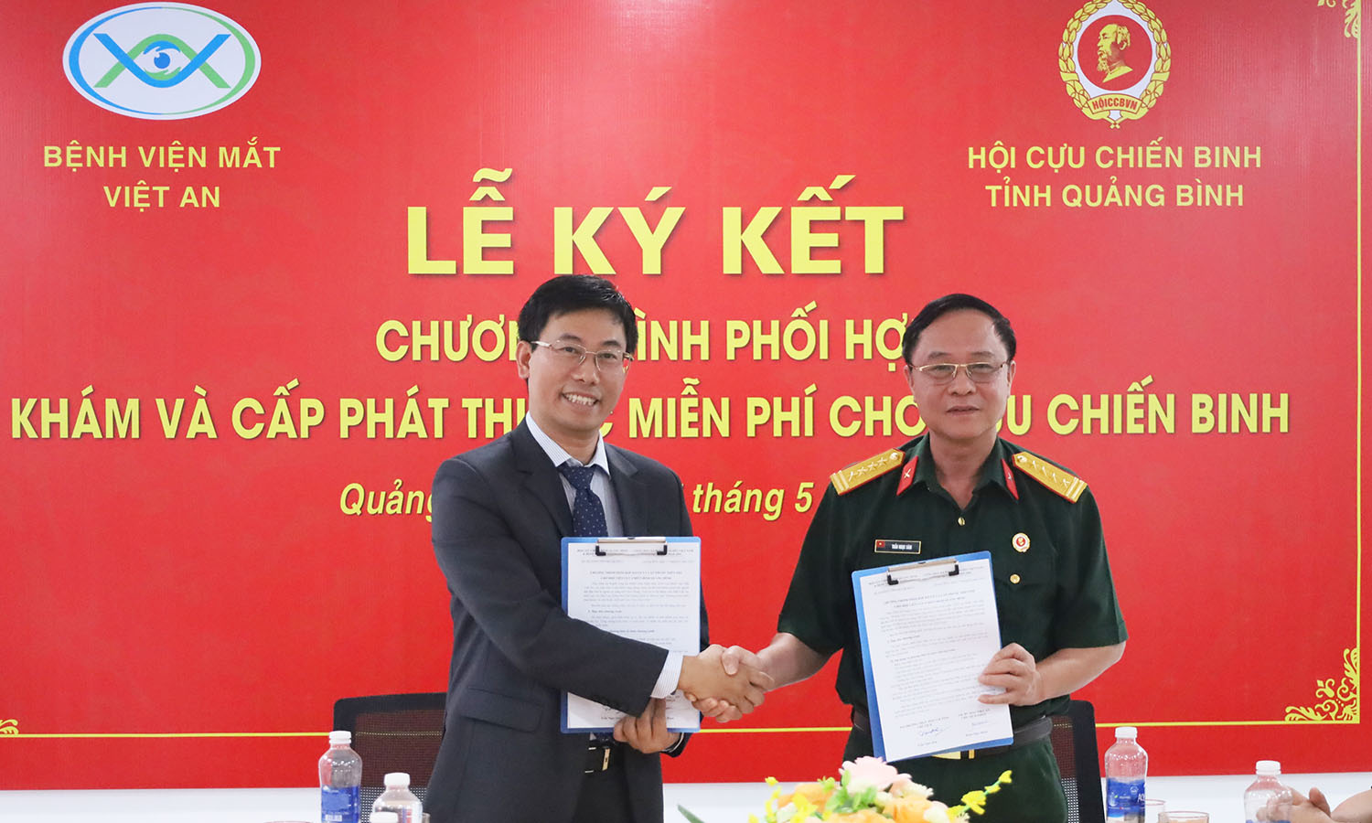 Ký kết chương trình phối hợp khám và cấp phát thuốc miễn phí cho cựu chiến binh