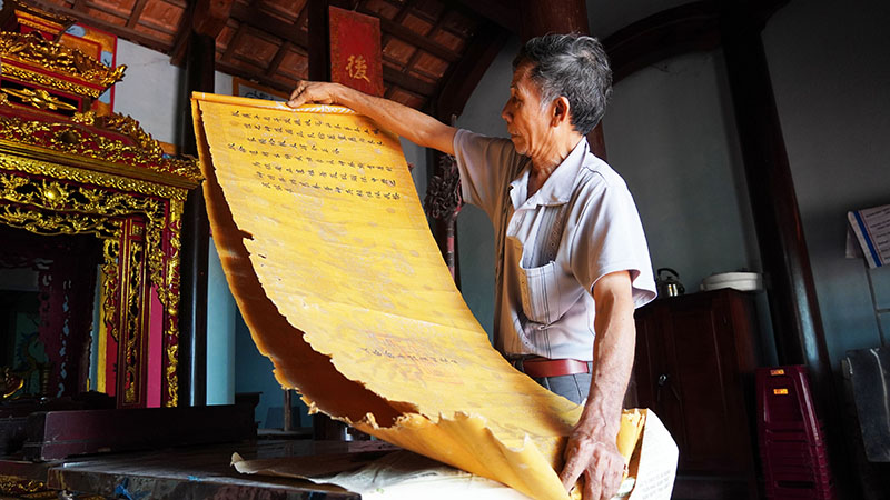 Làng còn…  "di sản" còn