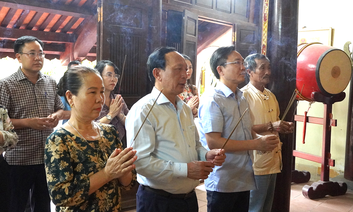 Lãnh đạo tỉnh dâng hương tại nhà thờ Lễ Thành hầu Nguyễn Hữu Cảnh